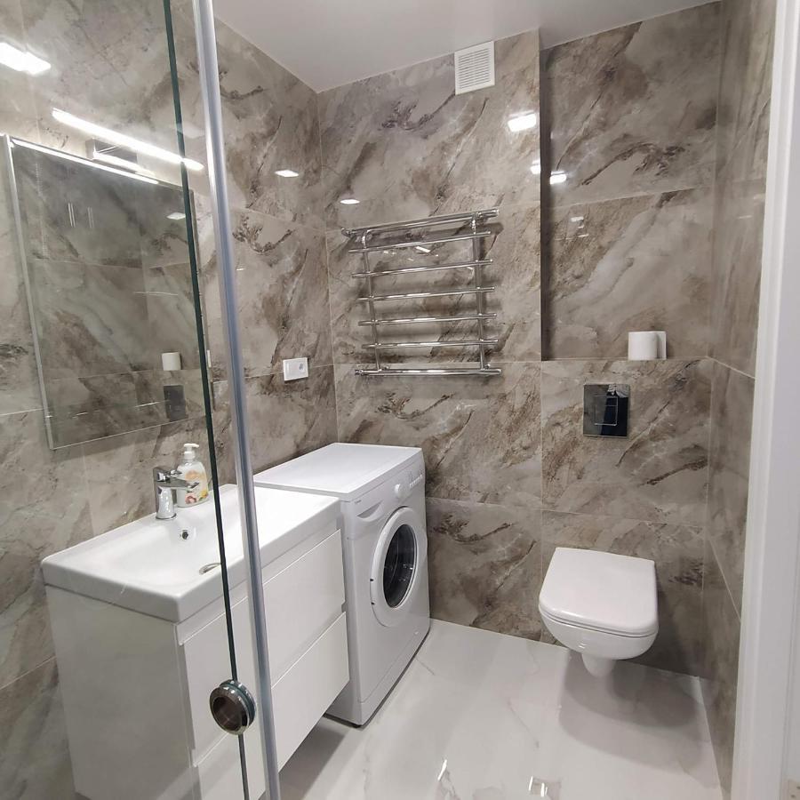 Vip Apartment Near Center Lviv Bagian luar foto